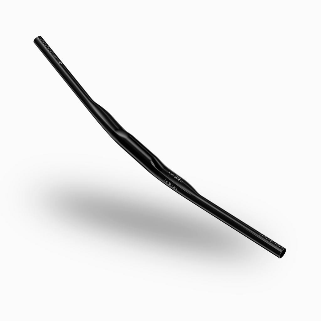 Guidon Plat en Aluminium Titane Diamétre 28 mm Universel Guidon Plat en Aluminium Titane Diamétre 28 mm Universel